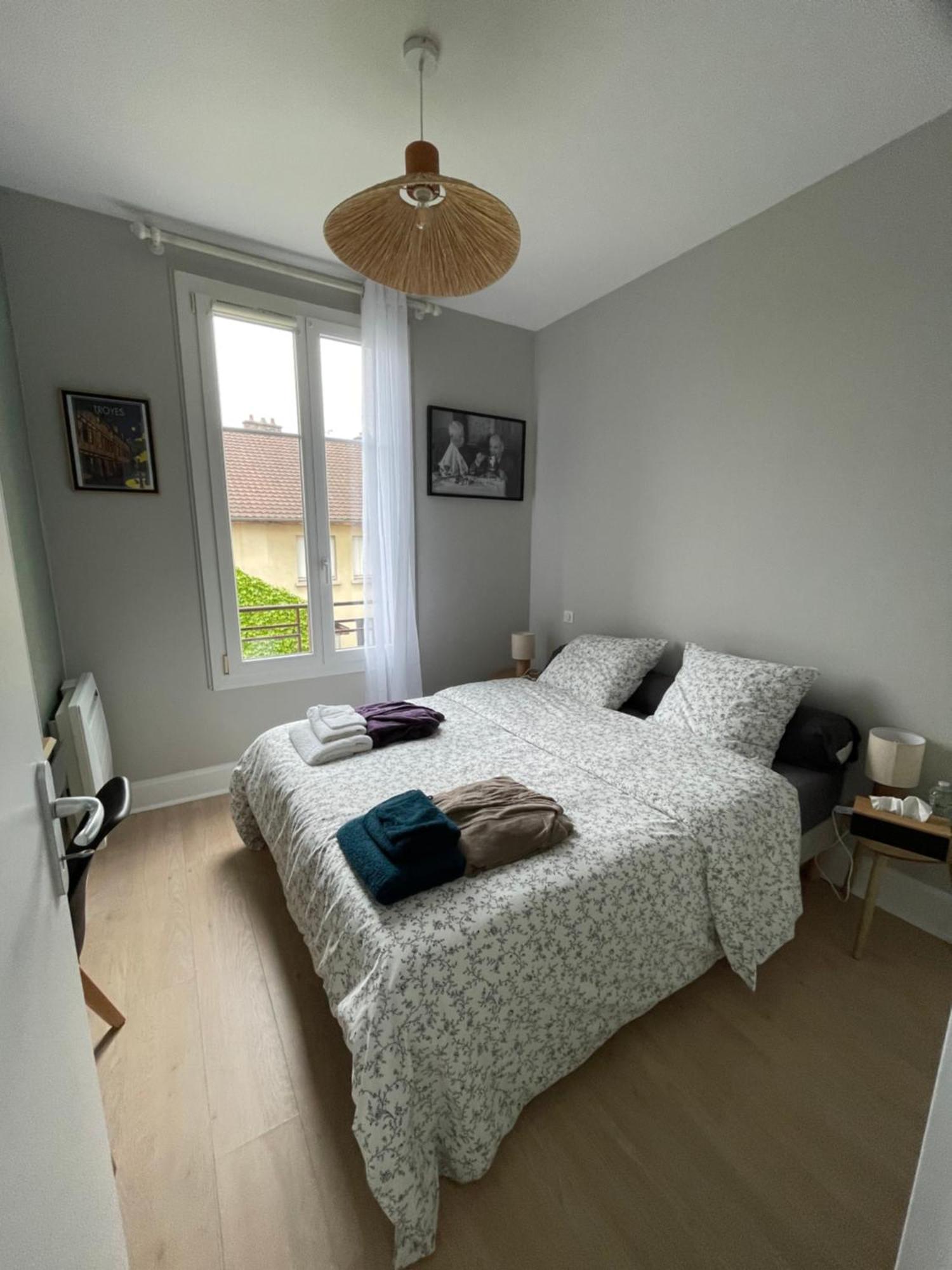 Ferienwohnung Le Treize Au Coeur Du Bouchon Troyes Exterior foto