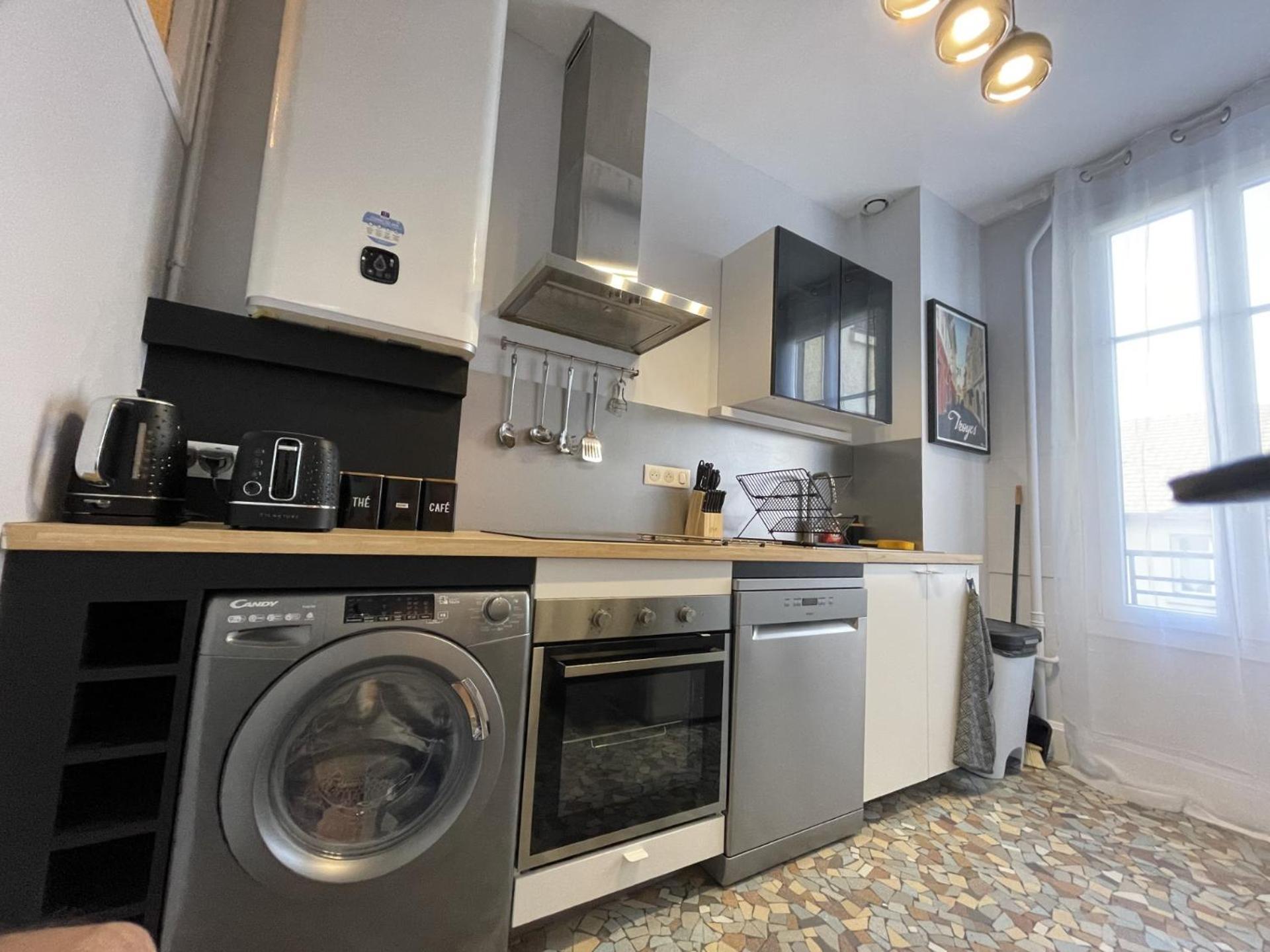 Ferienwohnung Le Treize Au Coeur Du Bouchon Troyes Exterior foto
