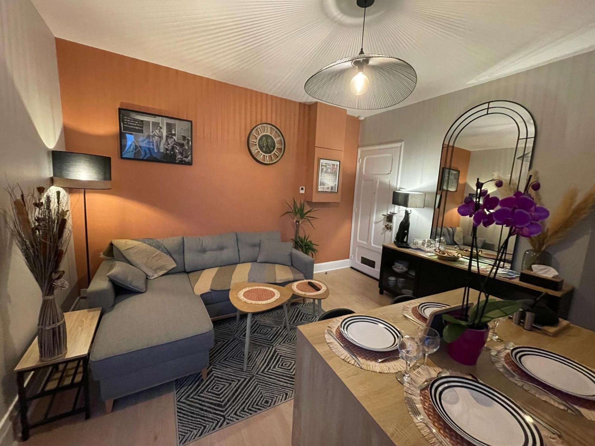 Ferienwohnung Le Treize Au Coeur Du Bouchon Troyes Exterior foto